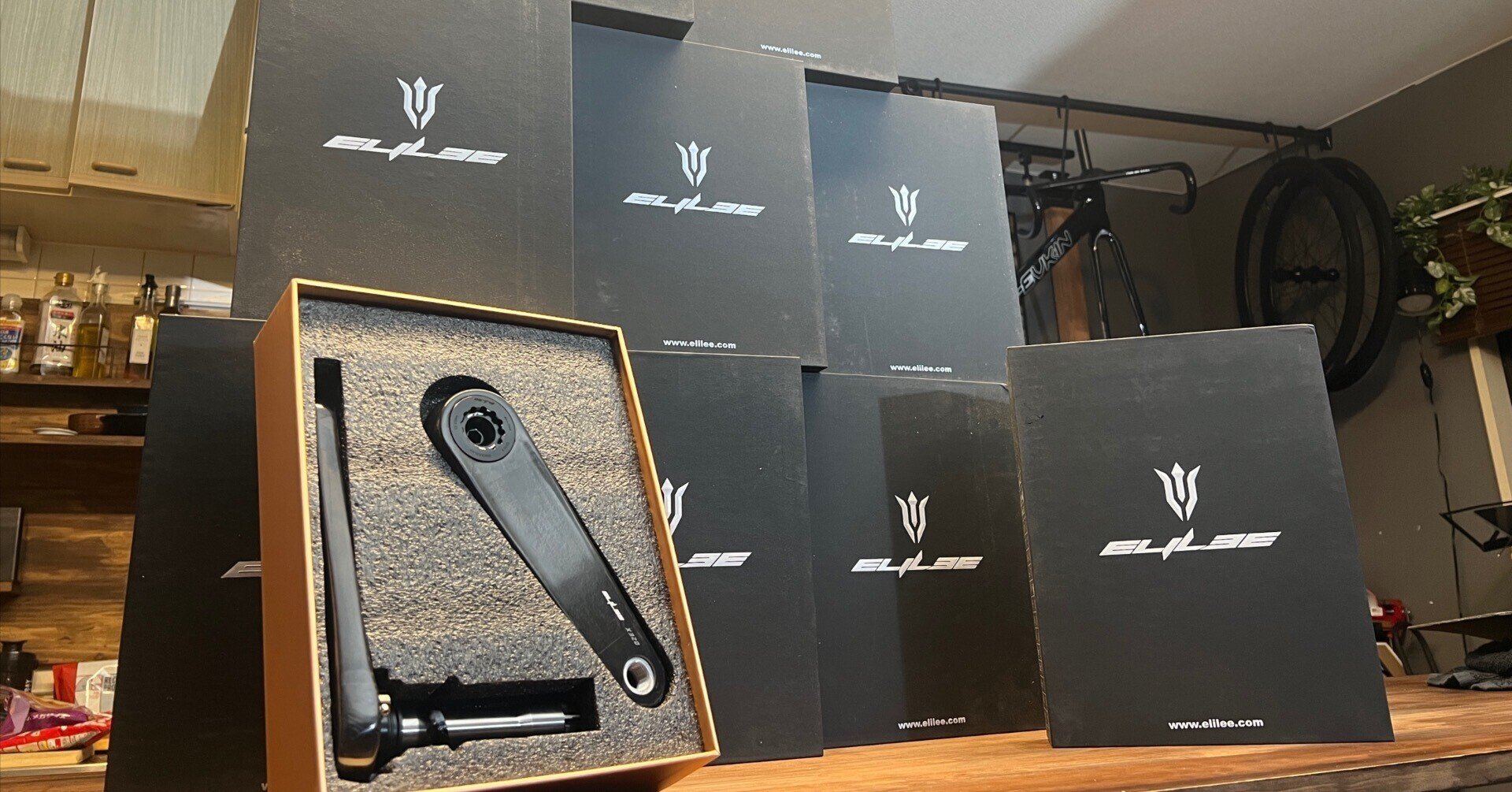 ELILEE(エライリー)超軽量カーボンクランクx320について|TRYCLE ELILEE(エライリー)超軽量カーボンクランクx320について|TRYCLE