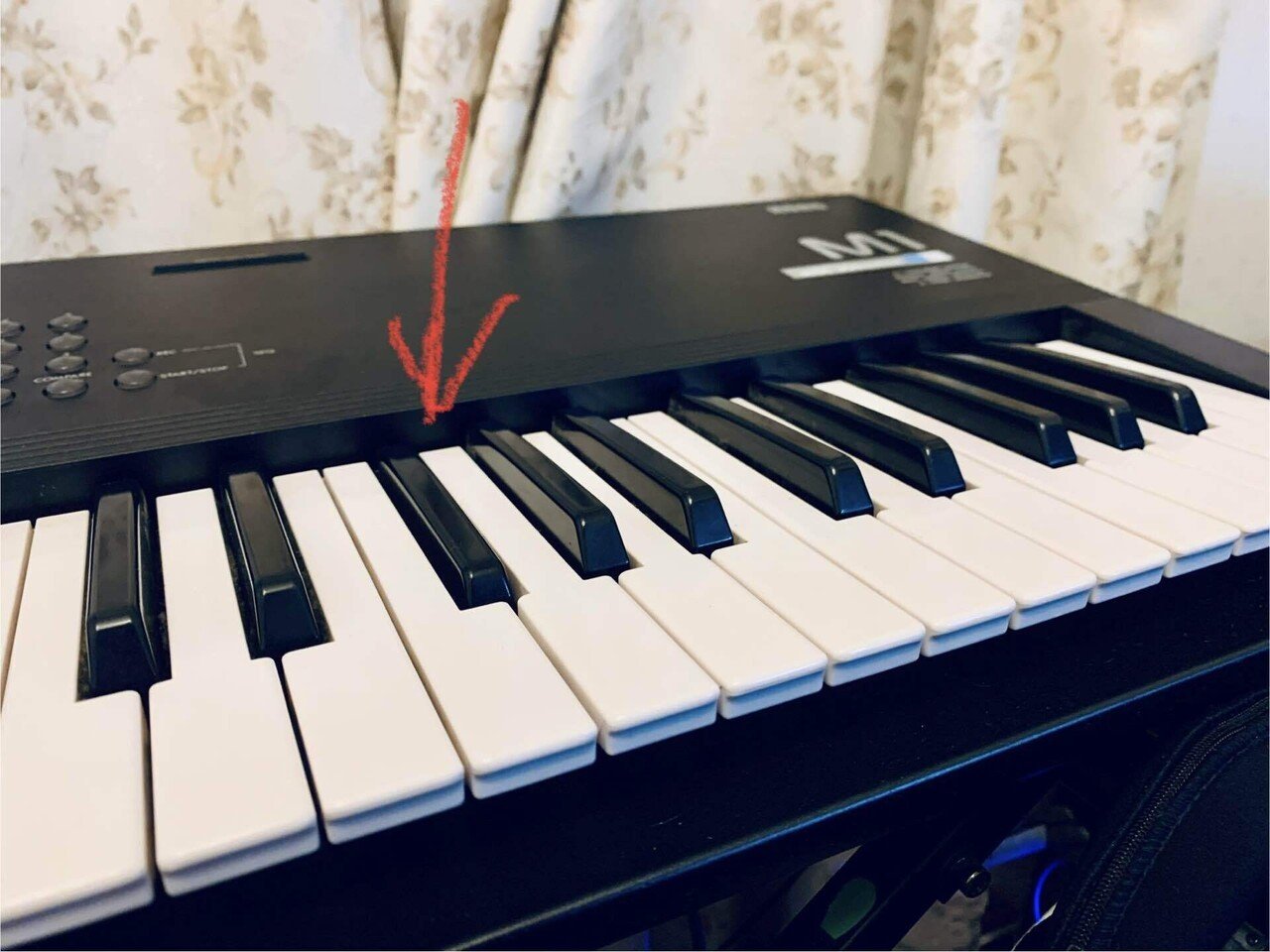 KORGコルグM1の修理リペアをやってみた|副業マルチクリエーター KORGコルグM1の修理リペアをやってみた|副業マルチクリエーター
