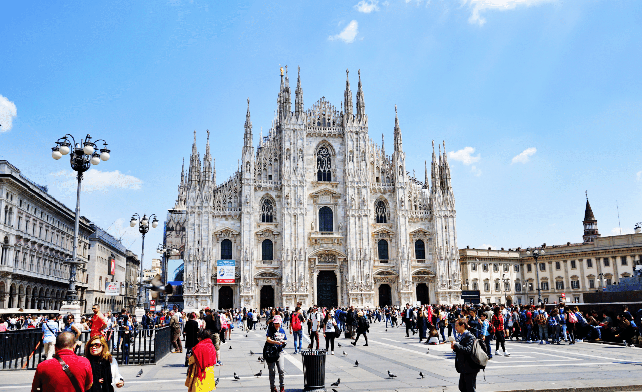 イタリア最大のゴシック建築 ミラノ大聖堂 【イタリア】｜まっち