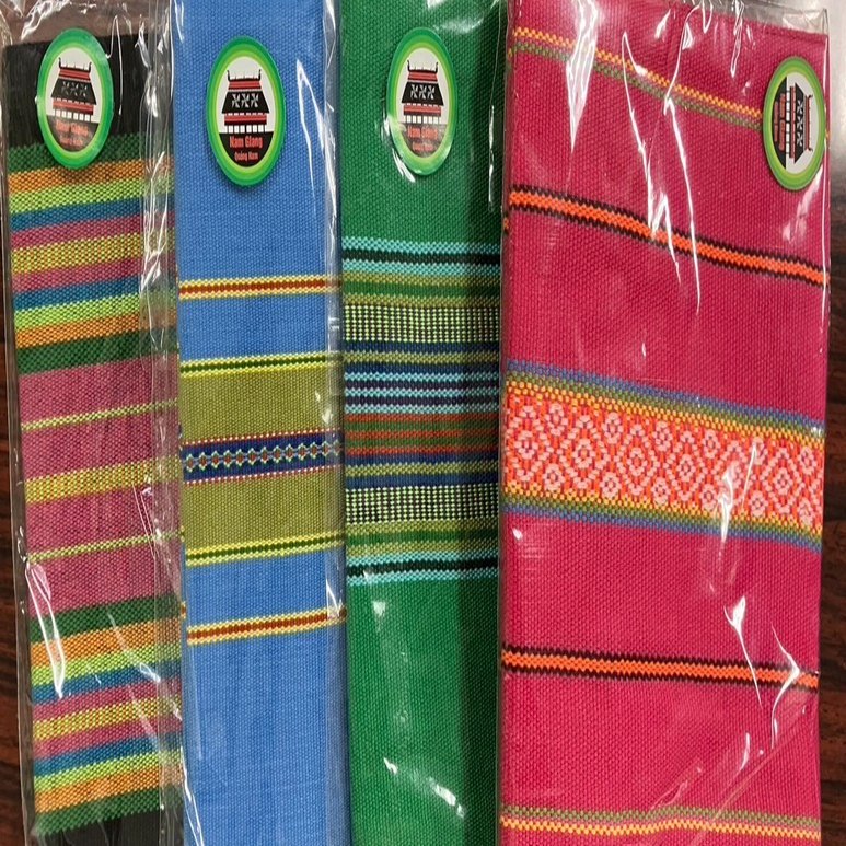 ベトナム雑貨 モン族のまんまるコインケース | made me chum ベトナム モン族の ぶ〜ちゃん様専用　ベトナム　少数民族マルチカバー