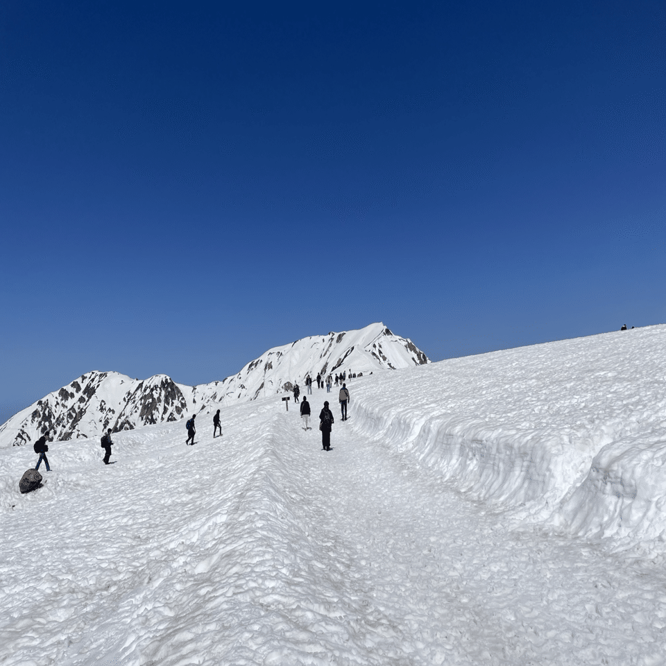 富山ではまだまだ雪山を歩ける｜天野夏海