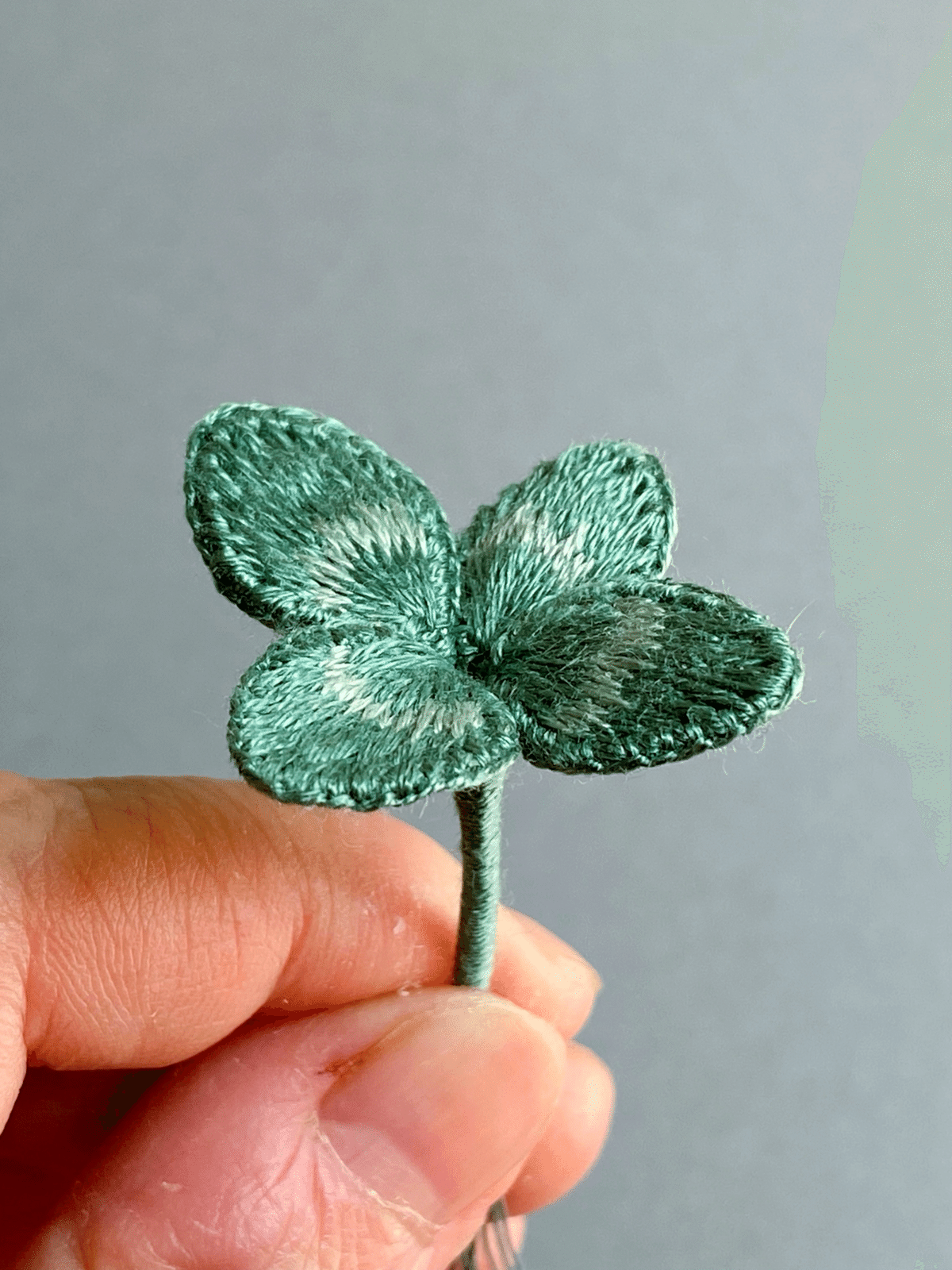 刺繍図案付き】葉っぱつめあわせ制作過程③｜はなこまち/刺繍作家