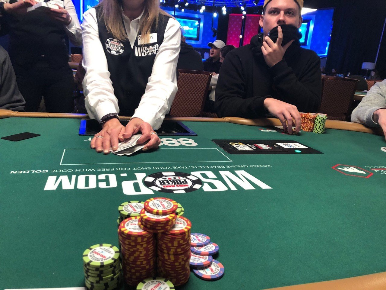 東京銀座 スコッティ グエンは Wsopが一つのポーカー カード 実物証明書付 サイン ブラックを使うよう合図をしました 正規取扱店紹介 Level O Com