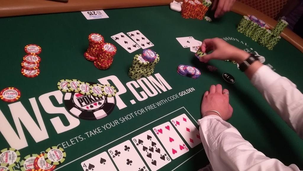 東京銀座 スコッティ グエンは Wsopが一つのポーカー カード 実物証明書付 サイン ブラックを使うよう合図をしました 正規取扱店紹介 Level O Com