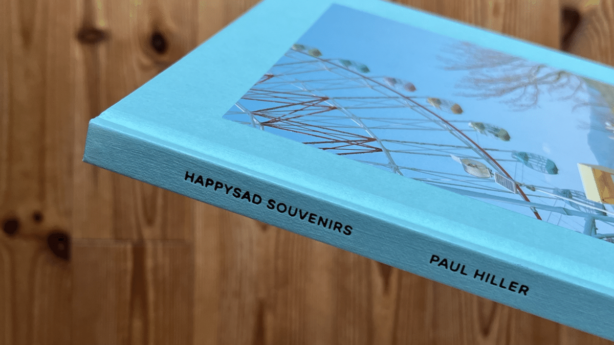 Paul Hiller「HappySad Souvenirs」写真集 遊園地 街