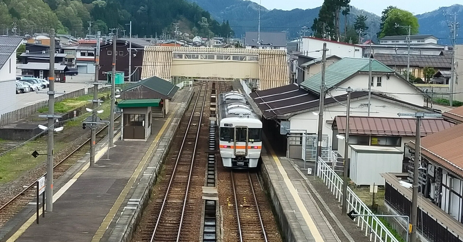 白川郷(ひぐらしのなく頃に)」「バグパイプ(氷菓)」「JR飛騨古川駅(君