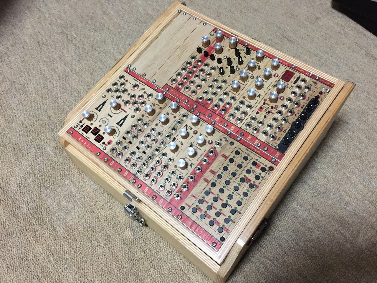 モジュラーシンセのケース遍歴｜Route09/Molecule Plane (Push