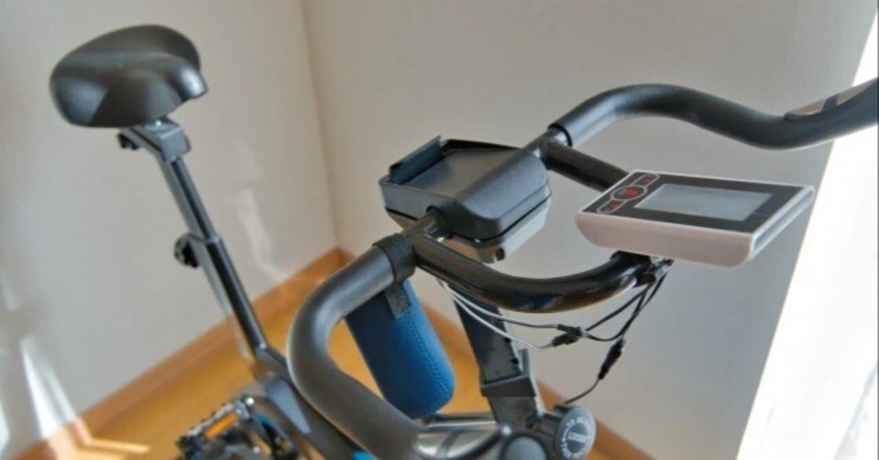 FITBOX LITE 第3世代フィットネスバイク 静音 マット付き FIT