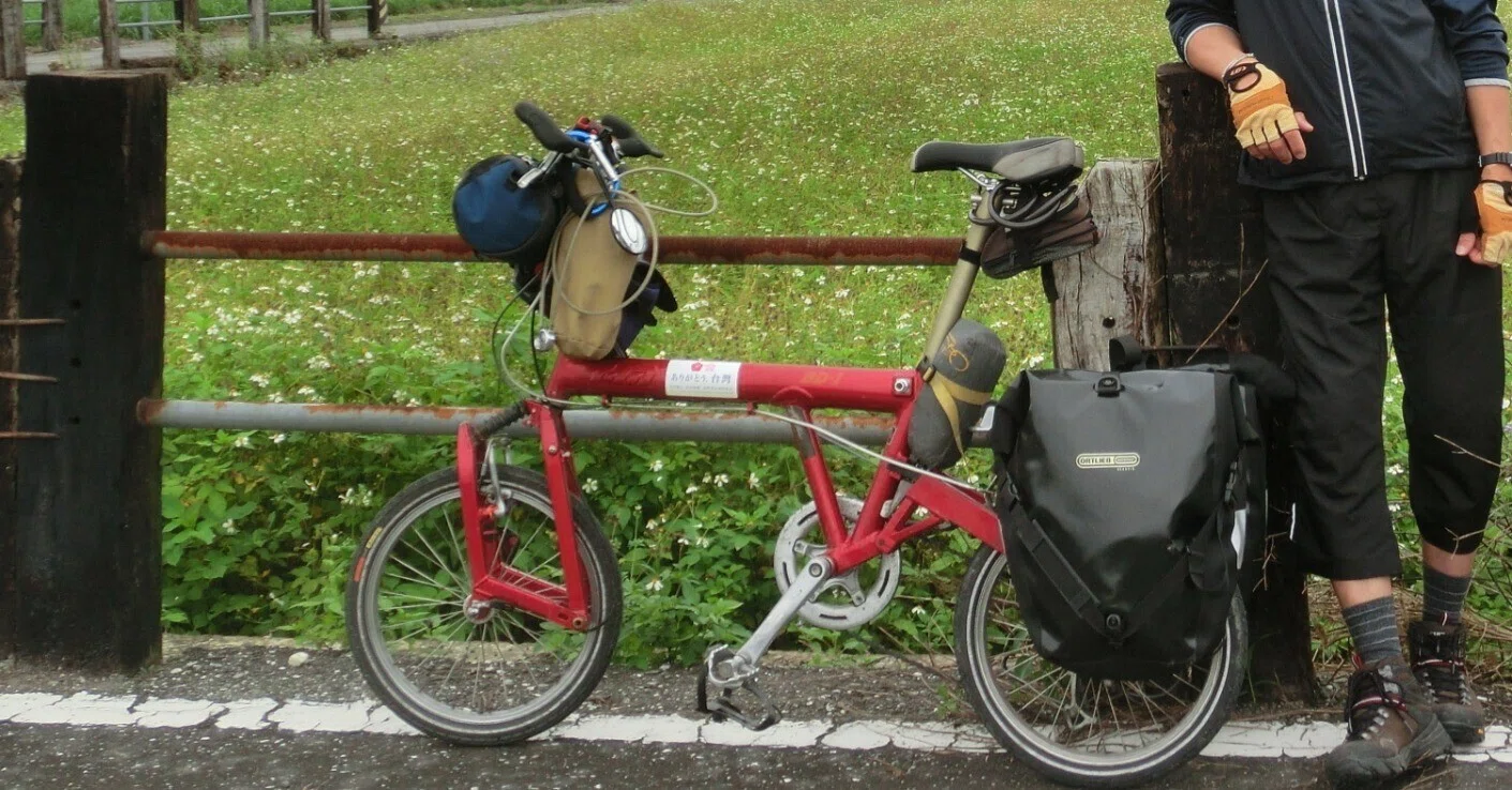 ミニベロに荷物を積む 積載方法とバッグあれこれ （前編）｜メロウ野郎