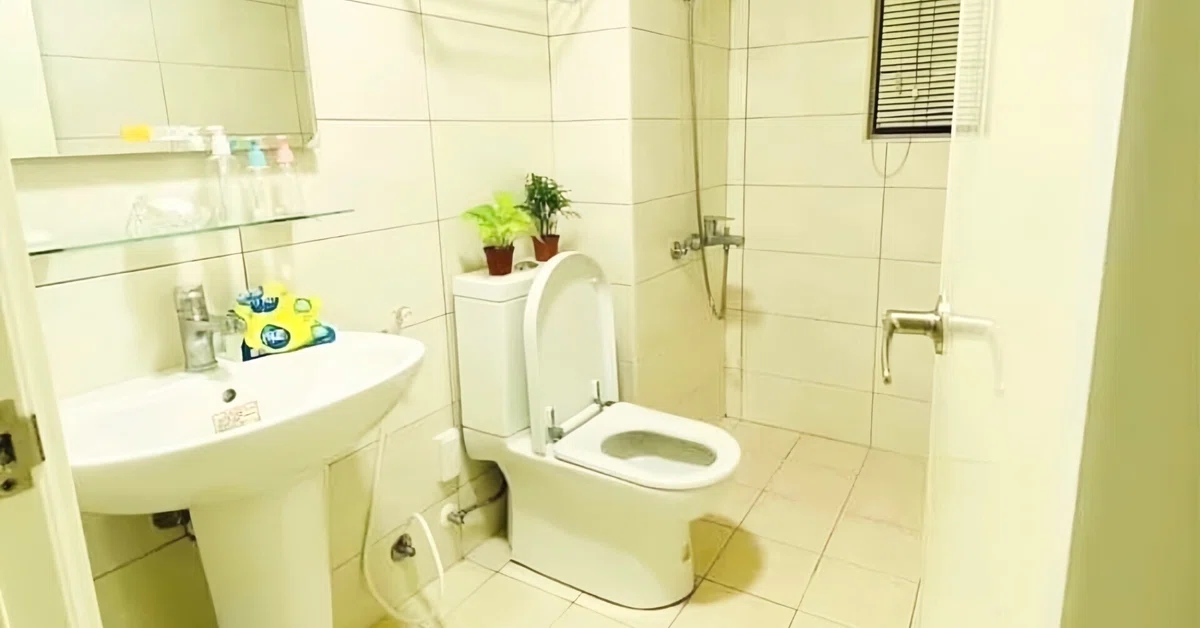 海外生活】シャワーとトイレの間に仕切りがないバスルームに仕切りを 