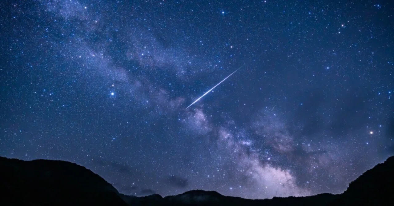 ⭐流れ星と天の川/Shooting star and Milky Way⭐️｜ひでゆき 星の写真家
