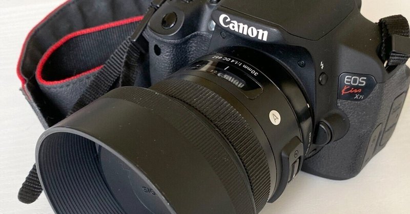 大人気】 Canon キャノン EOS Kiss X7i デジタル一眼カメラ 大人気】 Canon キャノン EOS Kiss X7i デジタル一眼カメラ