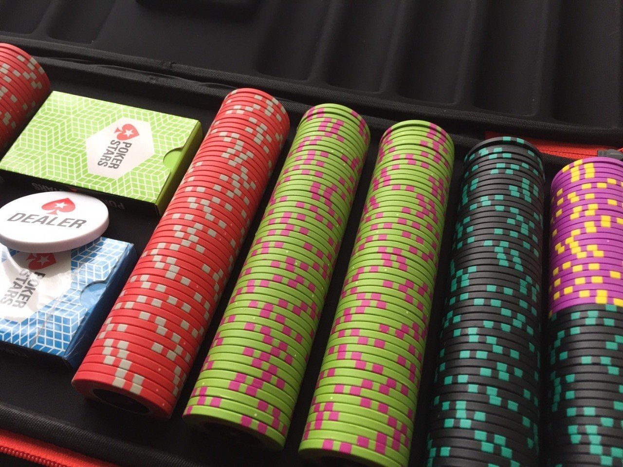 ポーカーを始めるための準備 道具編 ②チップ｜旭川ポーカーチーム