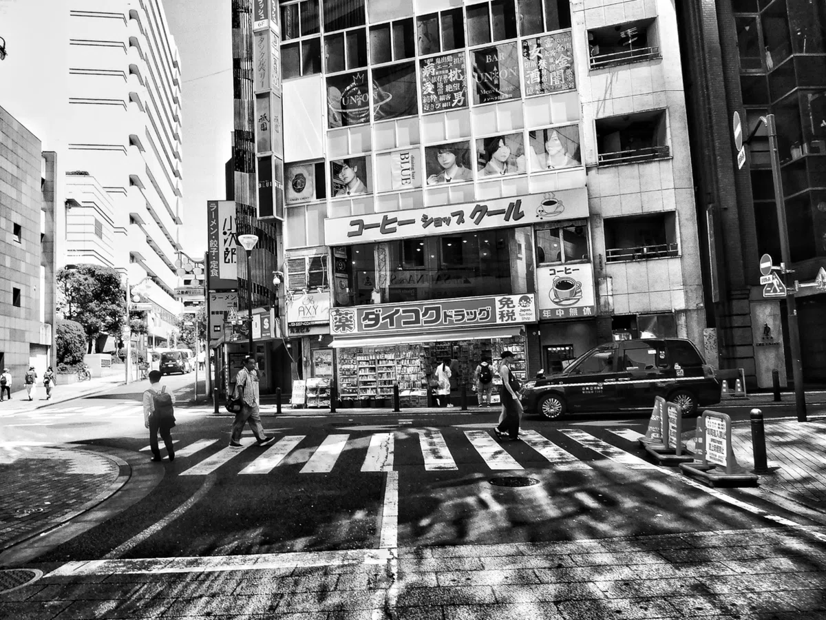 伝説のCOOLPIX S7000 で新宿をスナップしてきた 