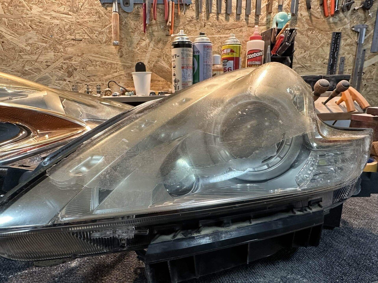 Z34のヘッドライトの黄ばみリペア｜GO