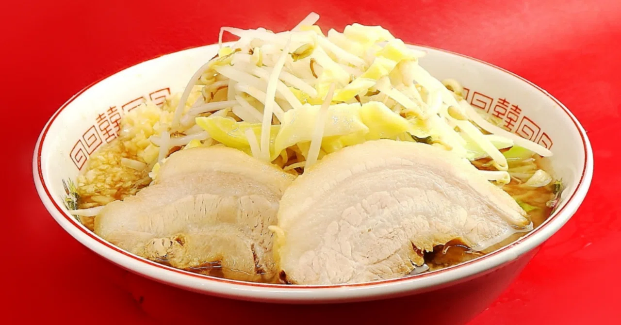 行列覚悟で一度は食べたい。実は初心者にとても優しい『ラーメン二郎 