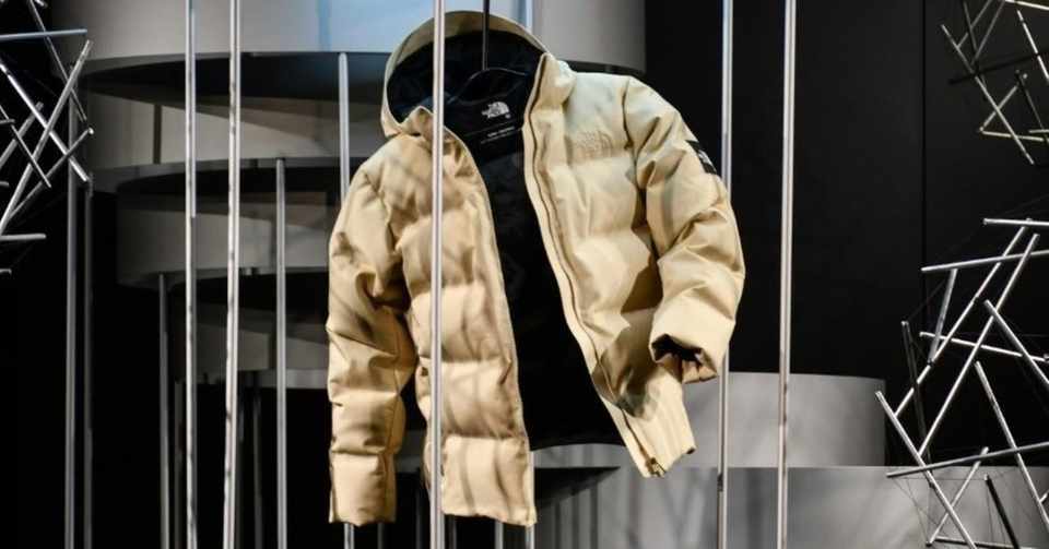 タンパク質が持続可能な繊維へ ノースフェイスとスパイバーからダウン ムーンパーカ 発売 Zozo Fashiontechnews