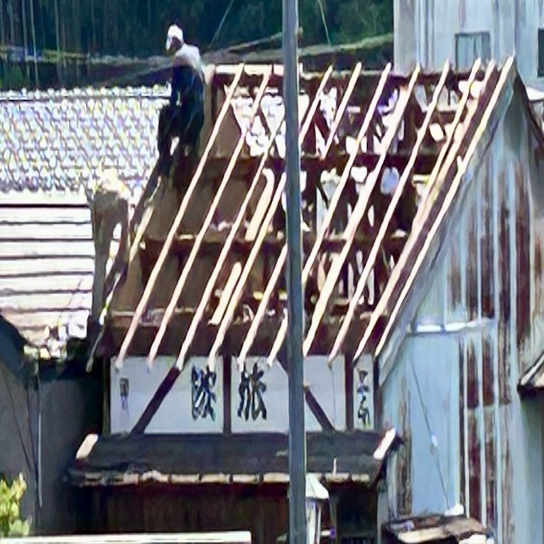 近所の家の解体！思い出のある懐かしい家が壊されていく姿は寂しくなり