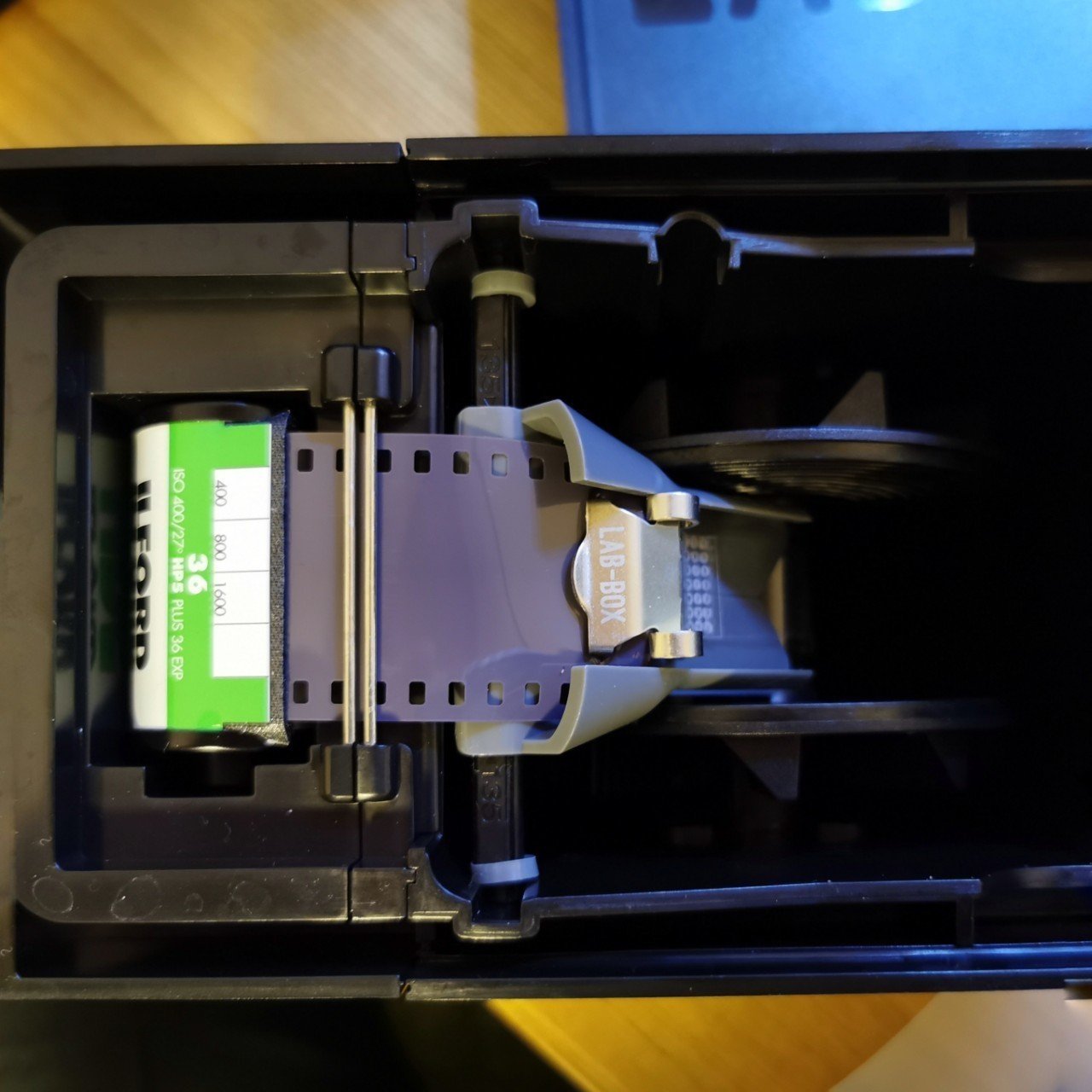 モノクロ自家現像】LAB-BOXを使った簡単現像メモ｜mosty