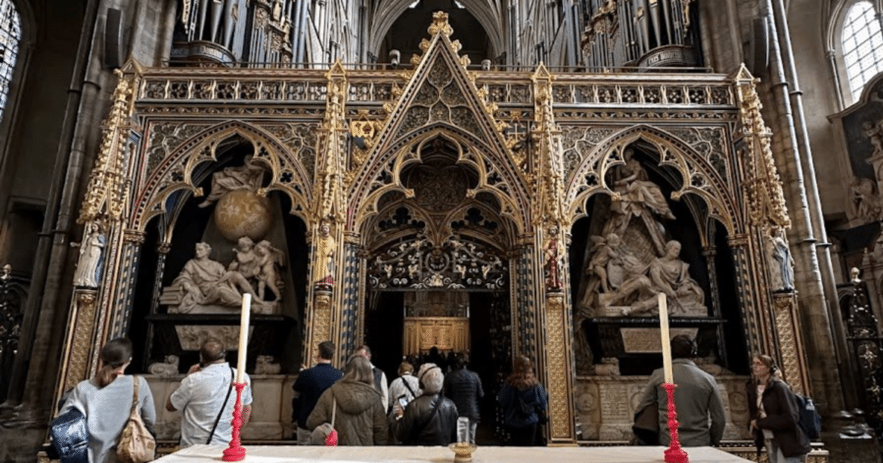 ニュートンのお墓はウェストミンスター寺院のどこにある？｜ろく丸