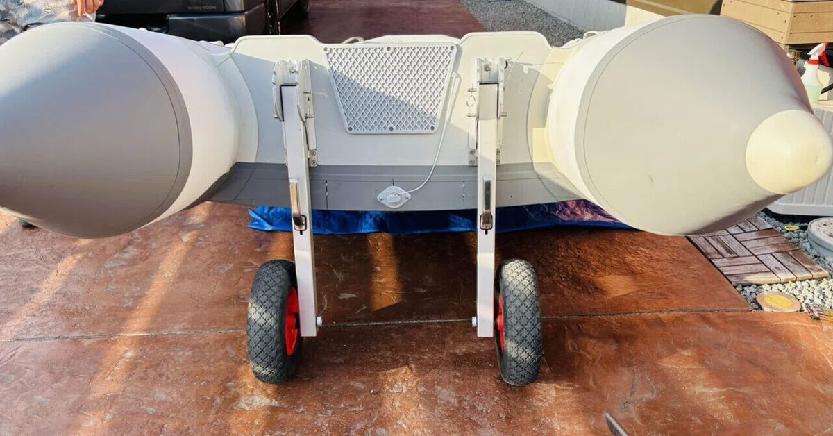 ボートドーリー ジョイクラフト取り外し ドーリー 思いつけ