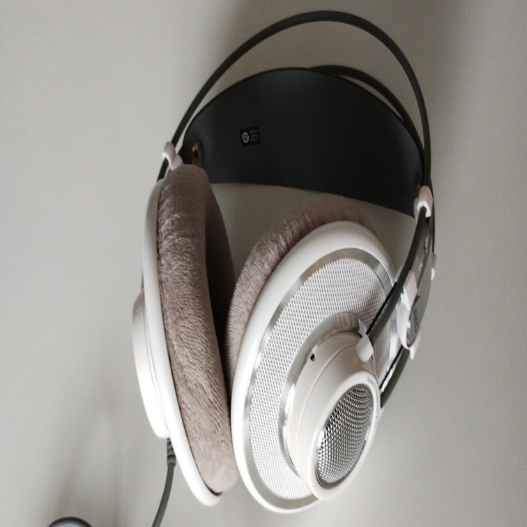 AKGのヘッドフォンK701はむちゃくちゃすごい｜都甲幸治