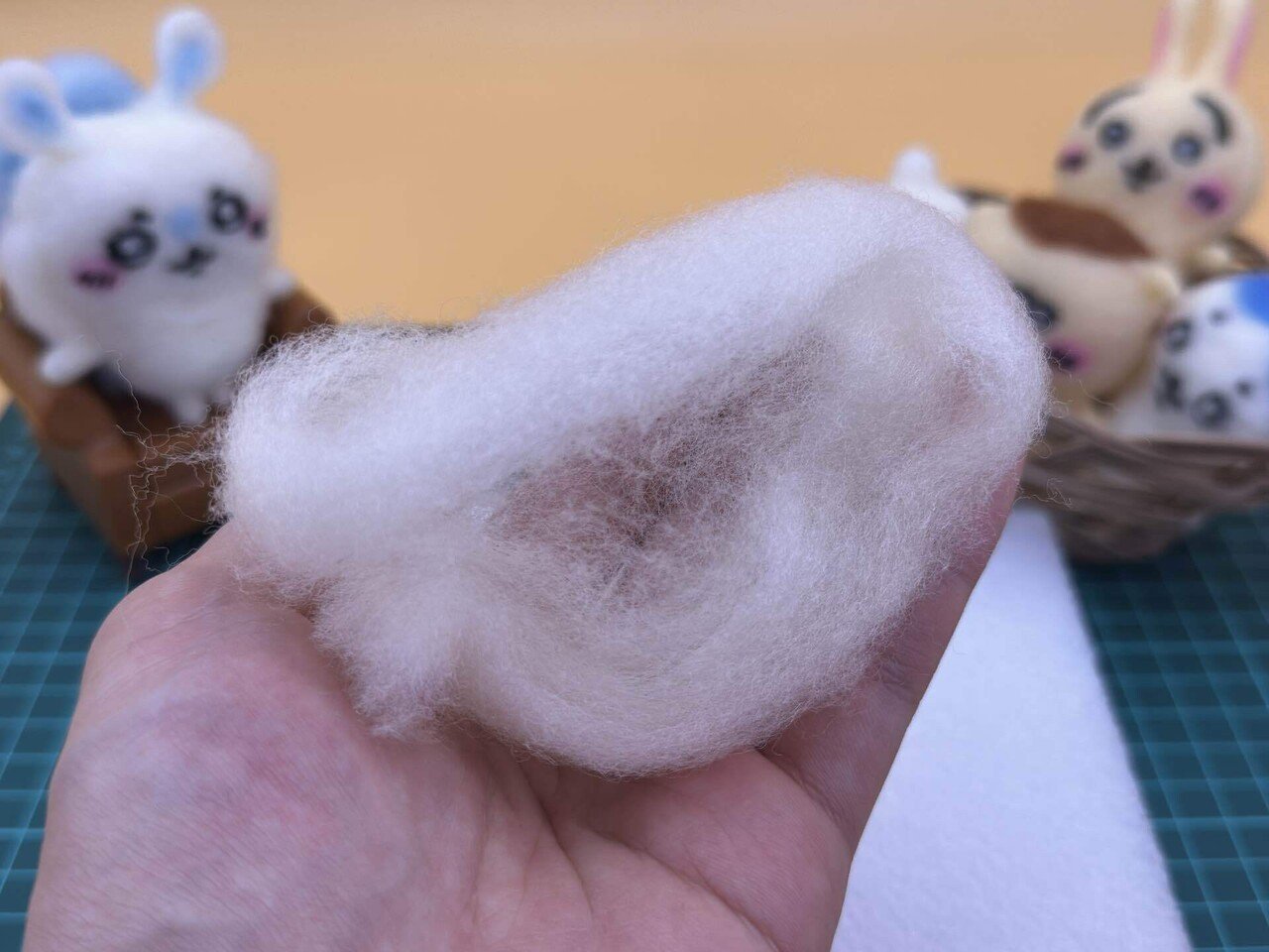 羊毛フェルトに挑戦!第12弾「ちいかわのらっこ」その2 ~芯材に 羊毛フェルトに挑戦!第12弾「ちいかわのらっこ」その2 ~芯材に