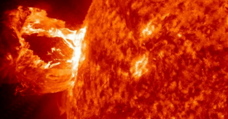 最大級の太陽フレアと各地で観られたオーロラ