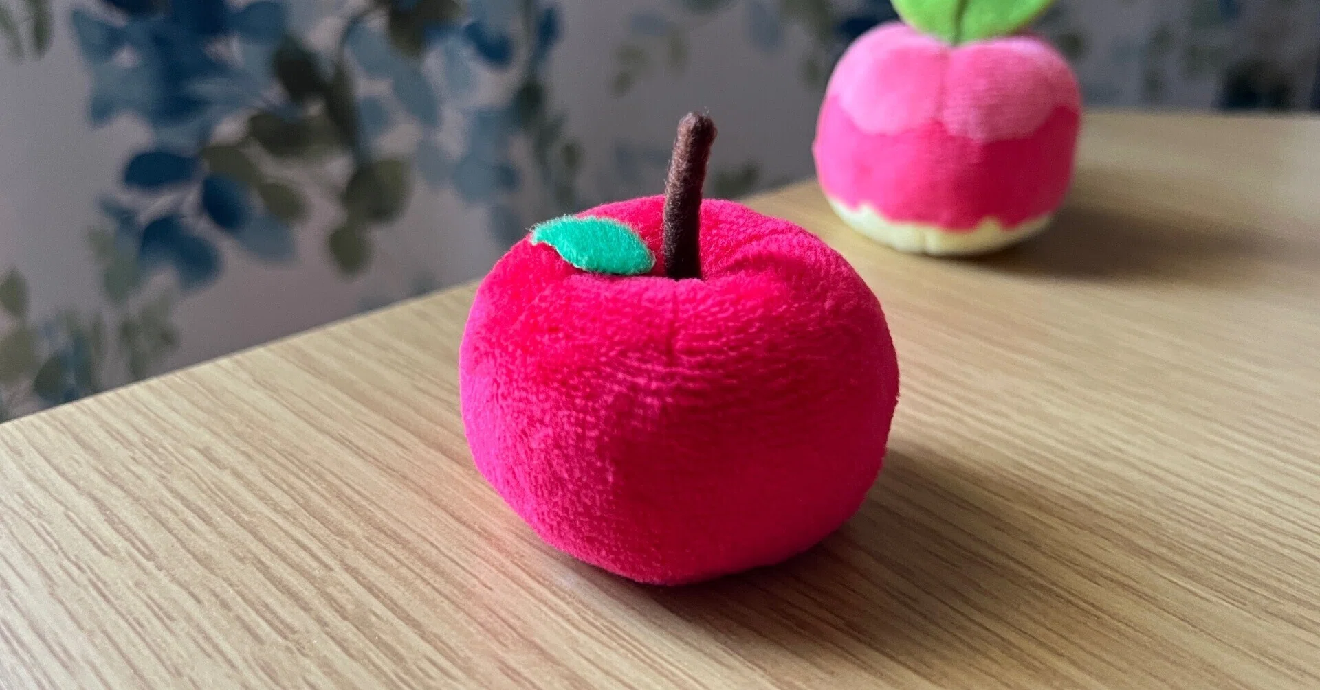 ハンドメイド　国内作家　作家様　ぬいぐるみ　りんご りんごぬいぐるみの作り方｜きつねこ