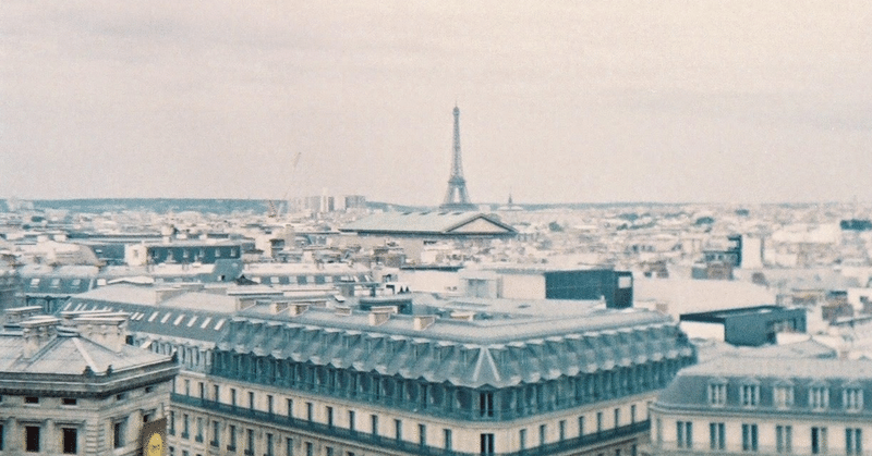 【パリ市内編】フランス人の友達と2週間パリ観光Pt. 1　〜エッフェル塔からの眺め〜