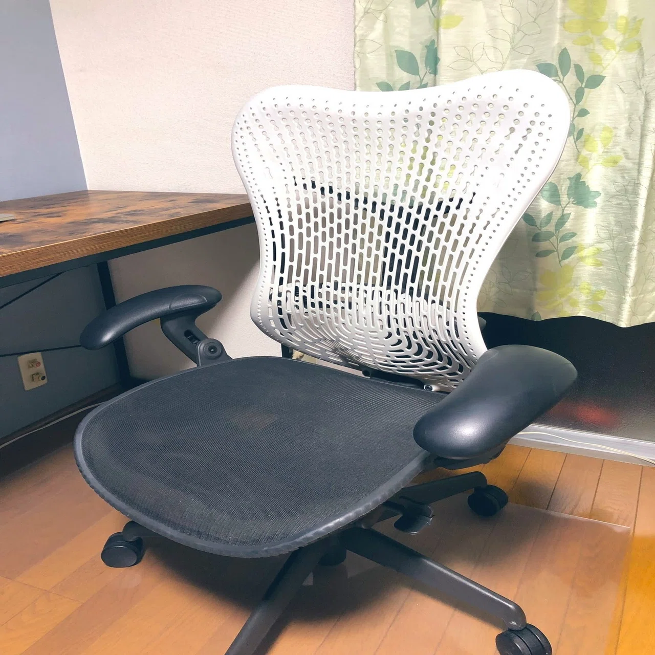 ちょっといい椅子を買った話｜あつたね