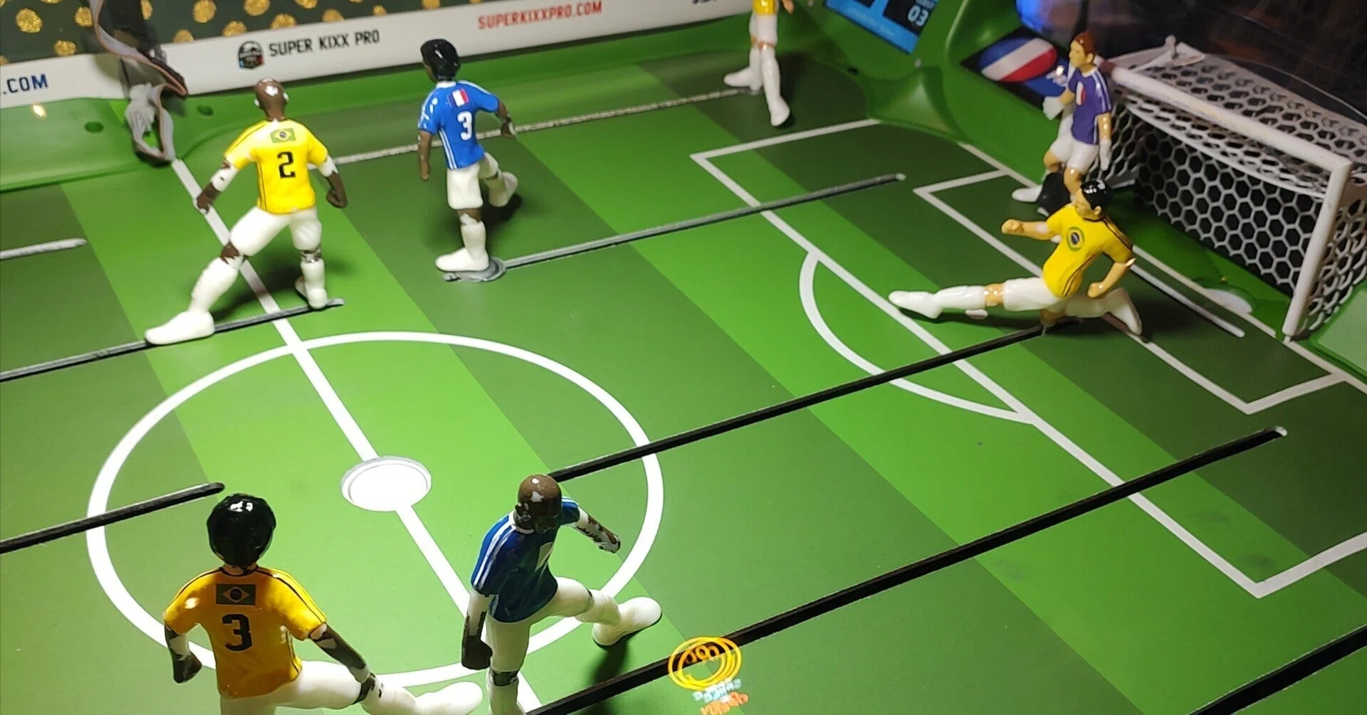 白熱する棒捌き(テーブルサッカー/ホッケー)｜ぐらぼま (大破轟沈入渠中)