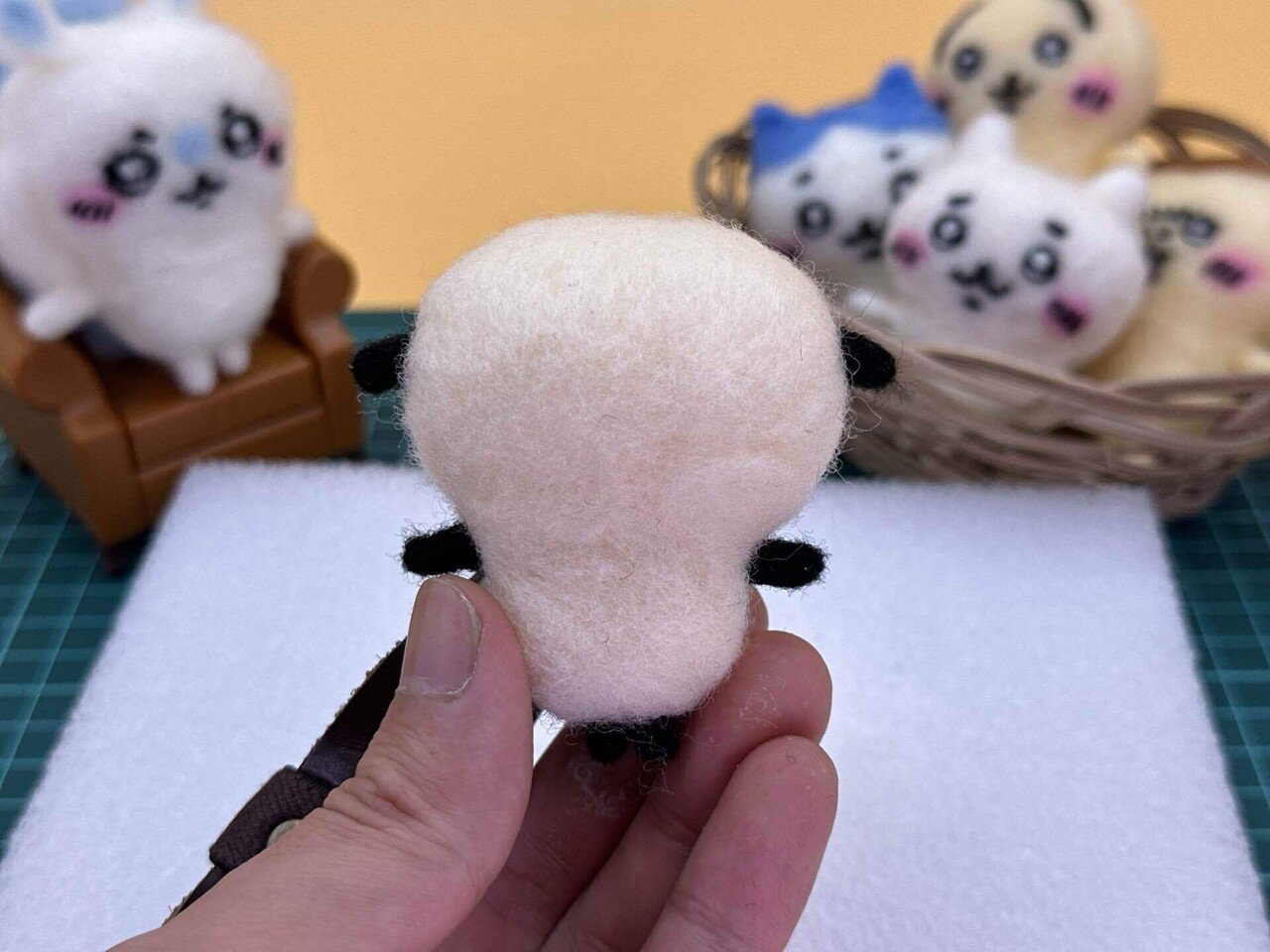 羊毛フェルトに挑戦！第12弾「ちいかわのらっこ」その3 ～耳・手