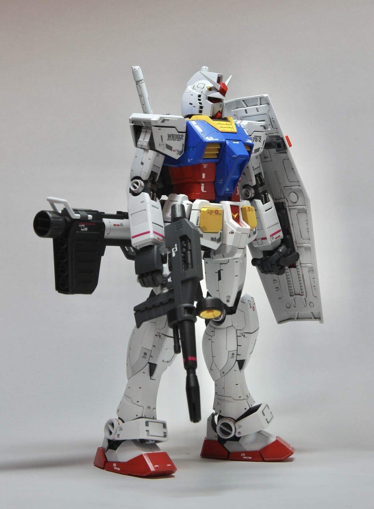 MGガンダム RX-0塗装済み