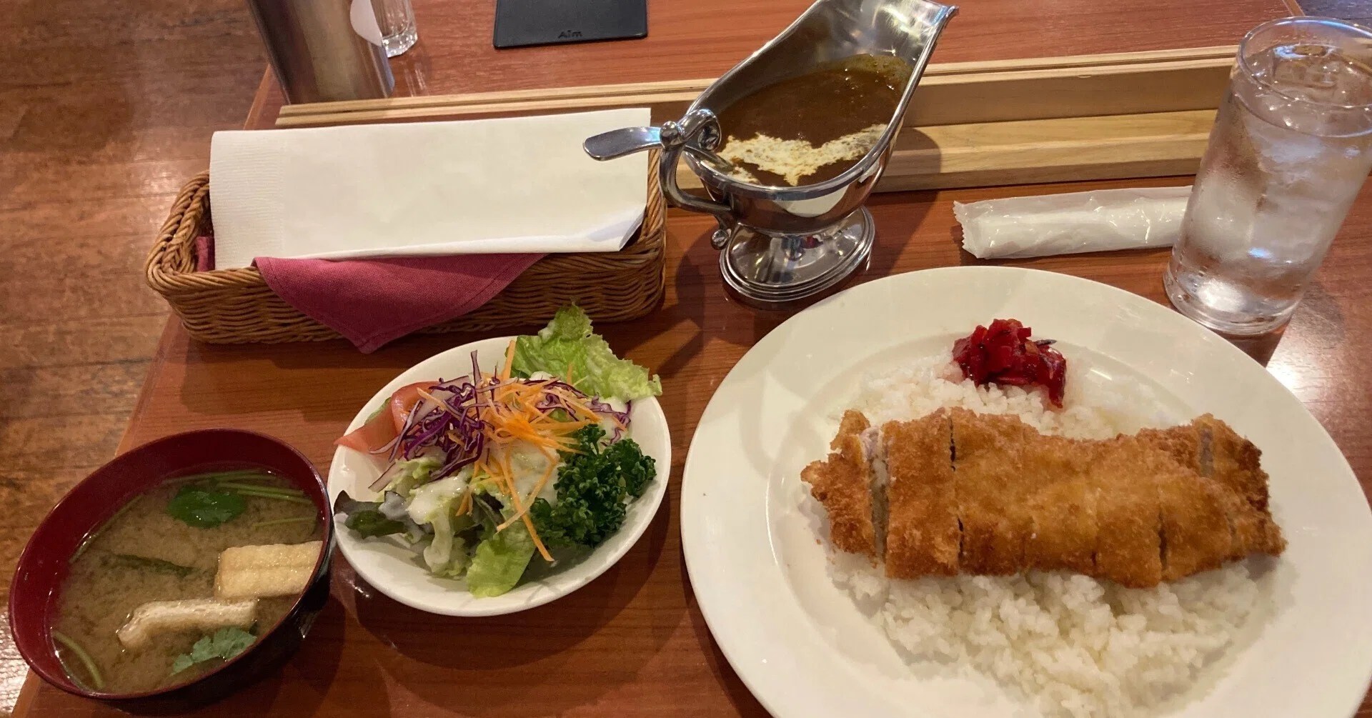 青春を過ごした風林会館の喫茶店「パリジェンヌ」でカツカレー｜野猿