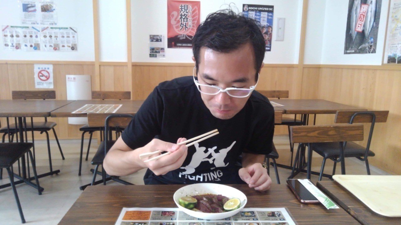 Lushさんの動物実験反対 白ウサギtシャツとカッコイイエシカルのrapanuiさん エシカル100考 52 100 稲葉哲治 えしかる屋 サーキュラーhr Note