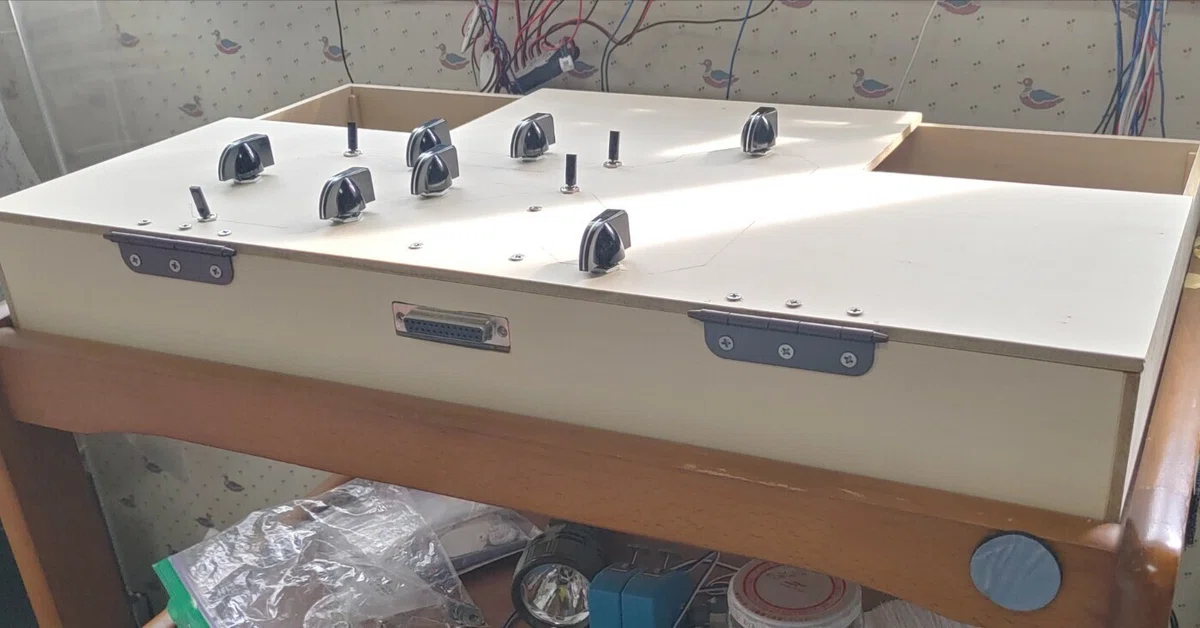 [Bay Window Layout Production Log] Control Box Part 3: Connectors｜もーやん