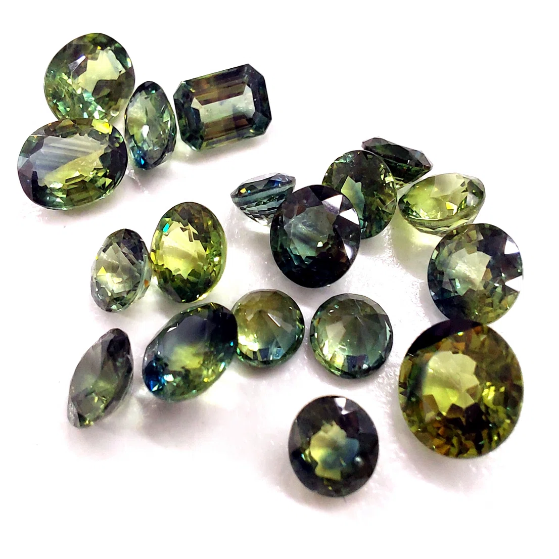 天然モンタナサファイア0.20ct【モンタナ州】★イエロー★照り良き ブルーも良いけど独特の色味が素敵なモンタナサファイア｜裸石屋 東洋