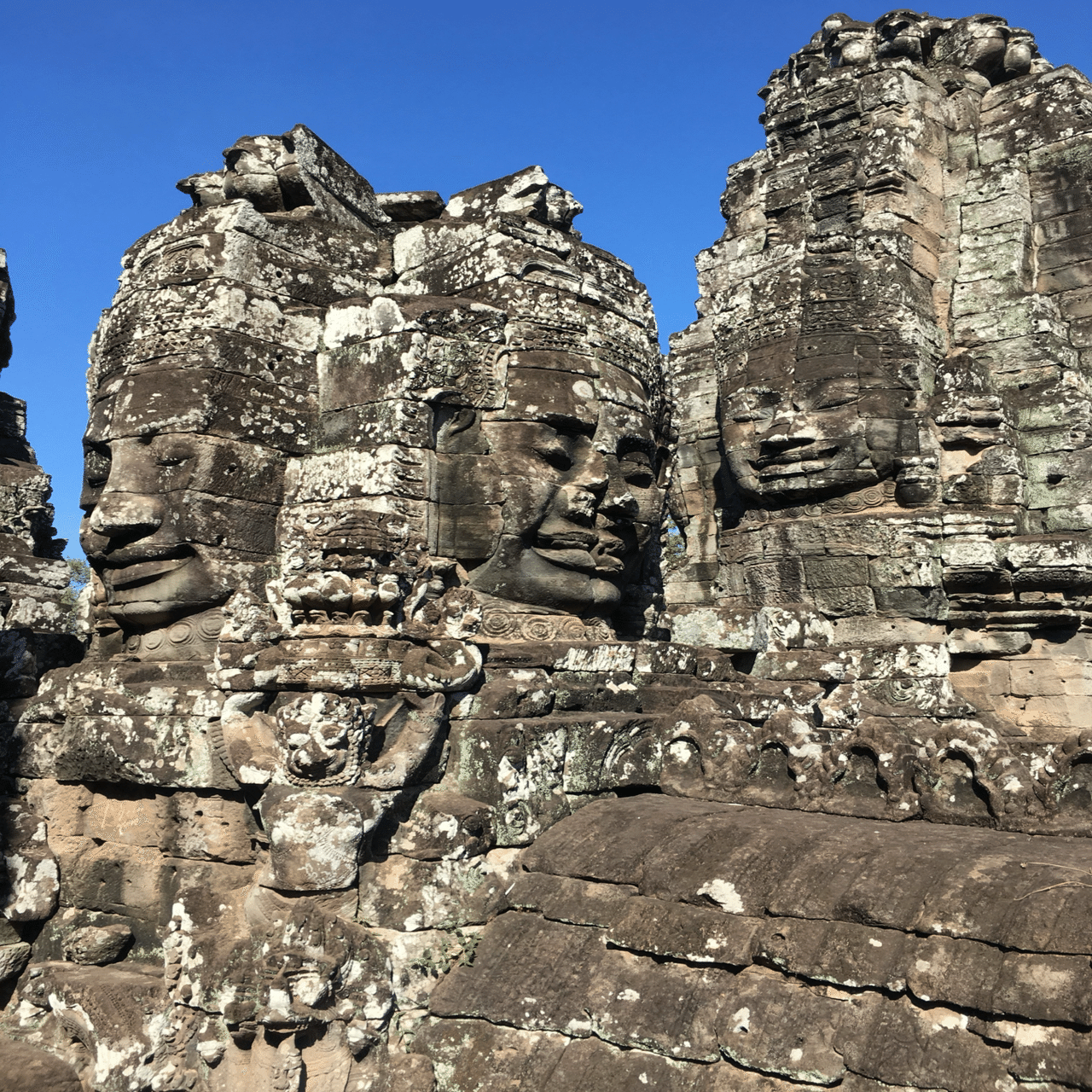 アンコール遺跡群世界遺産のバイヨン寺院のクメールの微笑みです