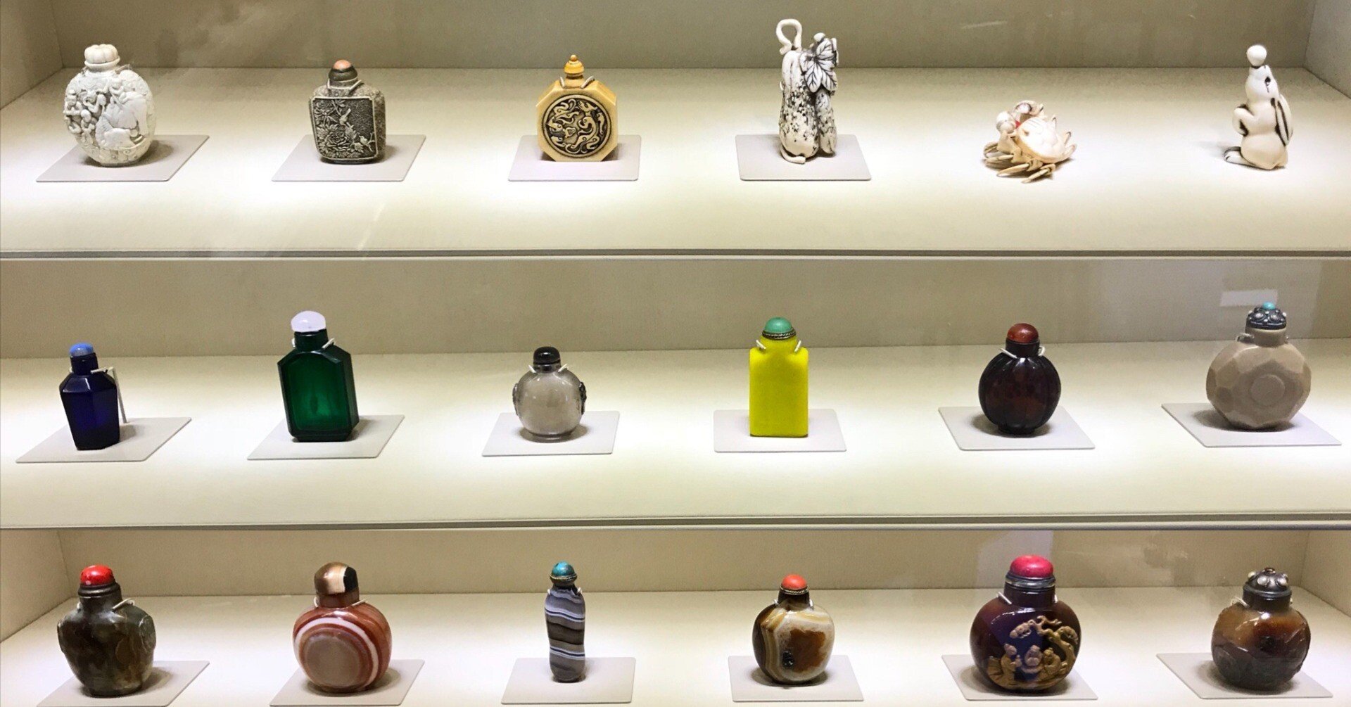 大阪市立東洋陶磁美術館で出会った「鼻煙壷」の魅力 【記憶に残る一枚