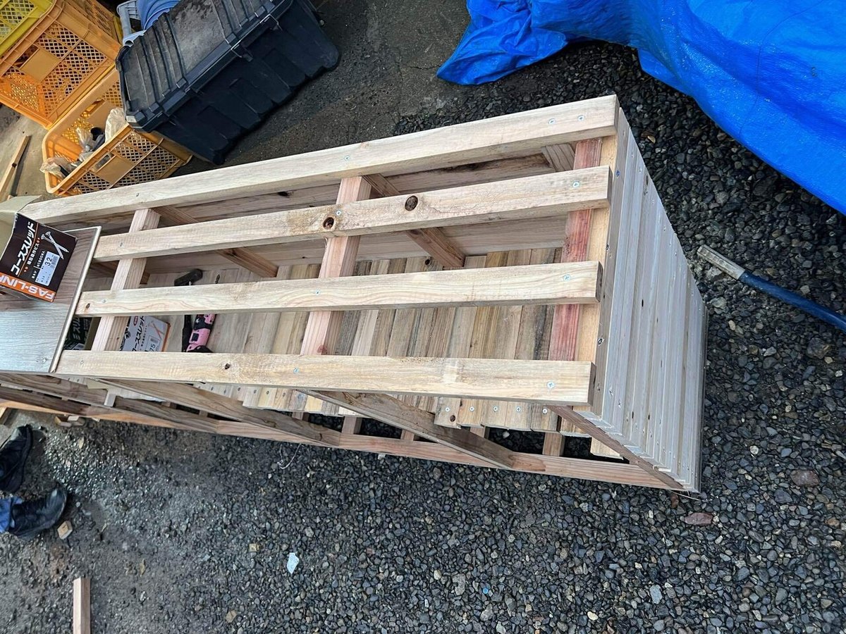 トラックの荷台に工具収納を作る｜黒猫プリンス 