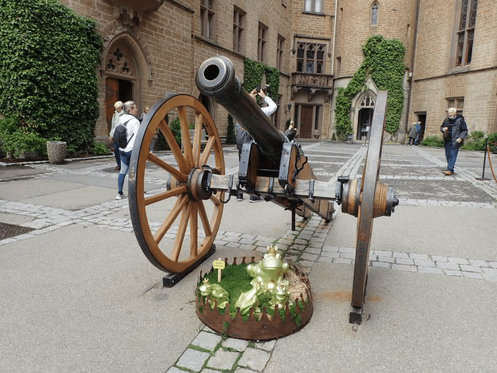 5月24日 ドイツの名城ホーエンツォレルン城｜Time flies… 旅日記