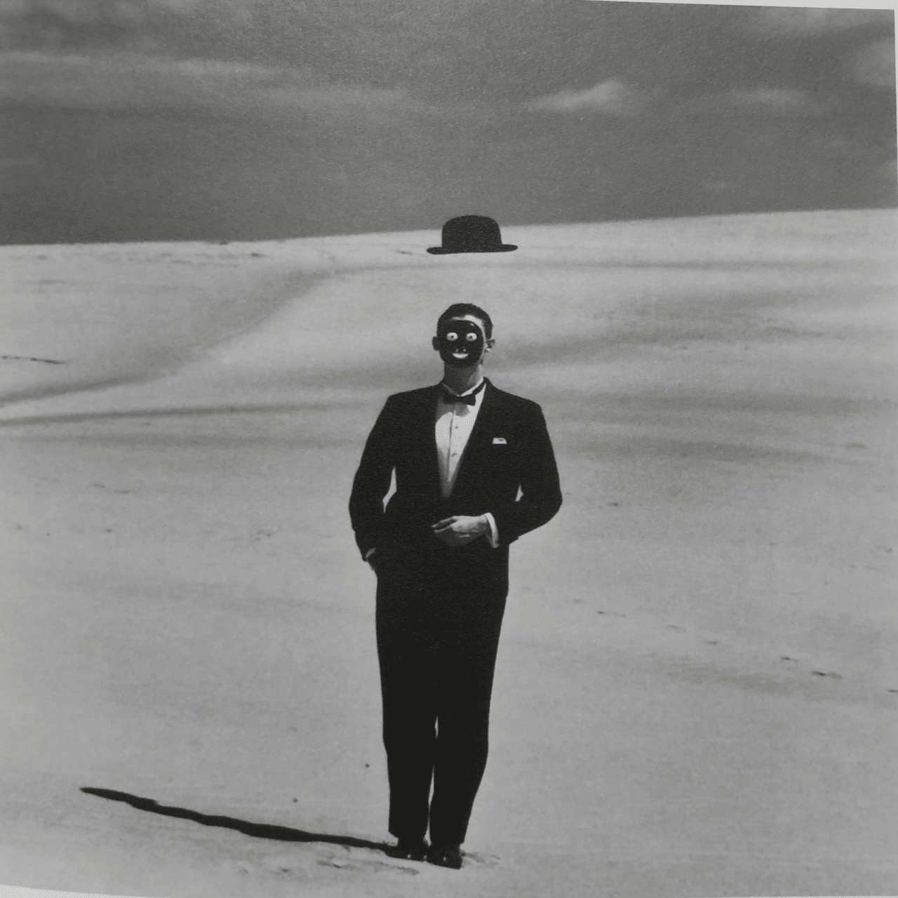 砂丘の遠近 植田正治写真美術館と鳥取砂丘の記録(谷川哲哉)｜散文と