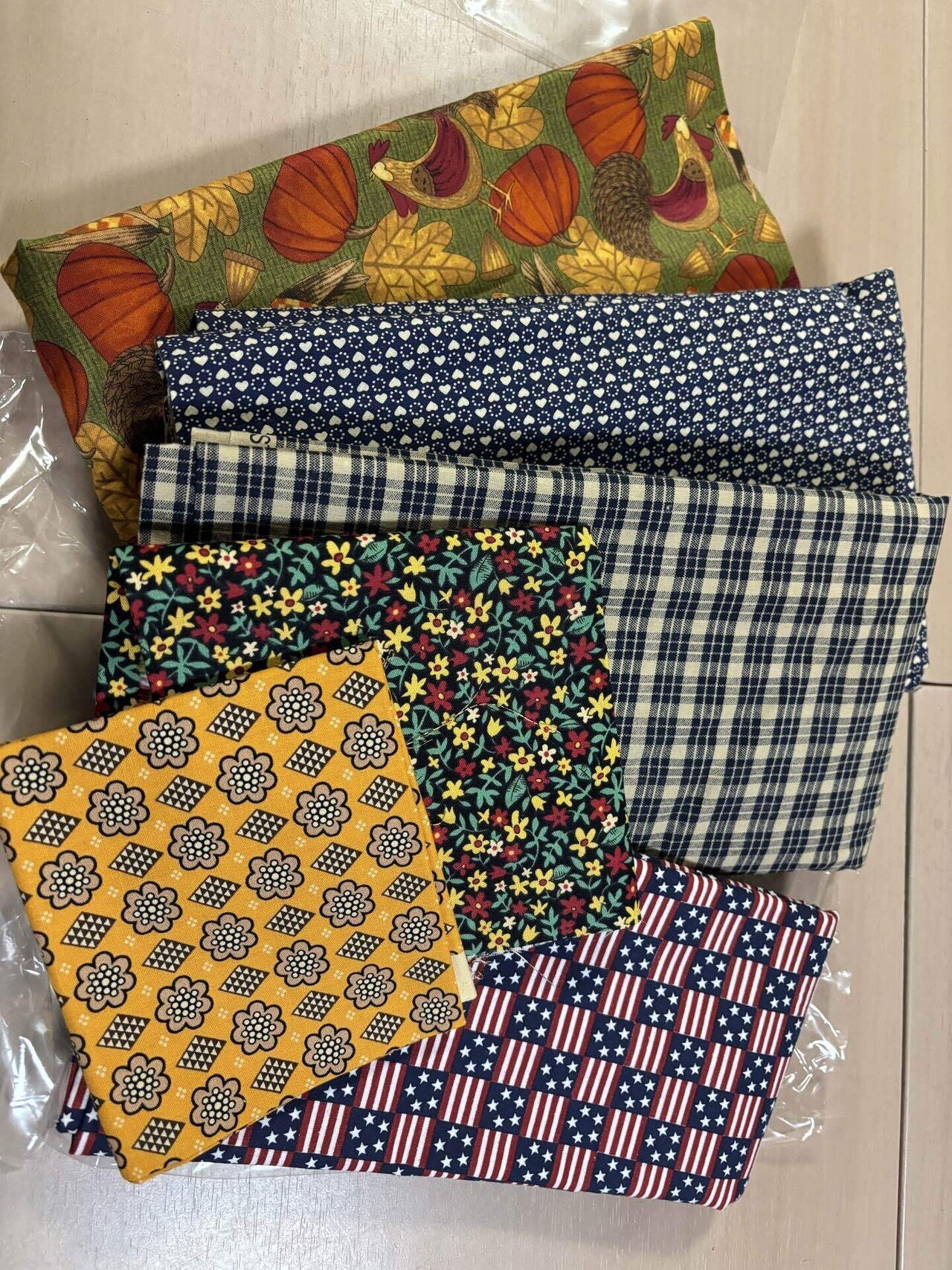 手作りの温もり】布のリース、大切な人の形見の布が素敵なリースになり