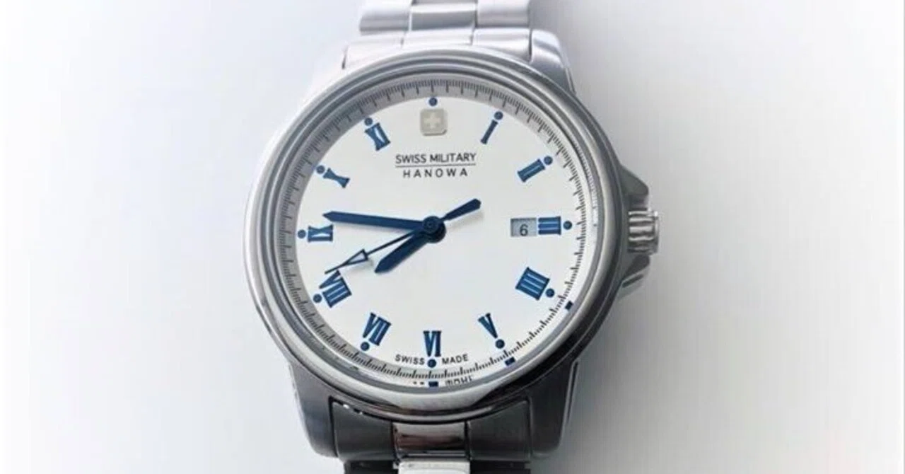 SWISS ARMY 腕時計　【稼働品・電池交換済】 SWISS MILITARY スイスミリタリー 初めての電池交換