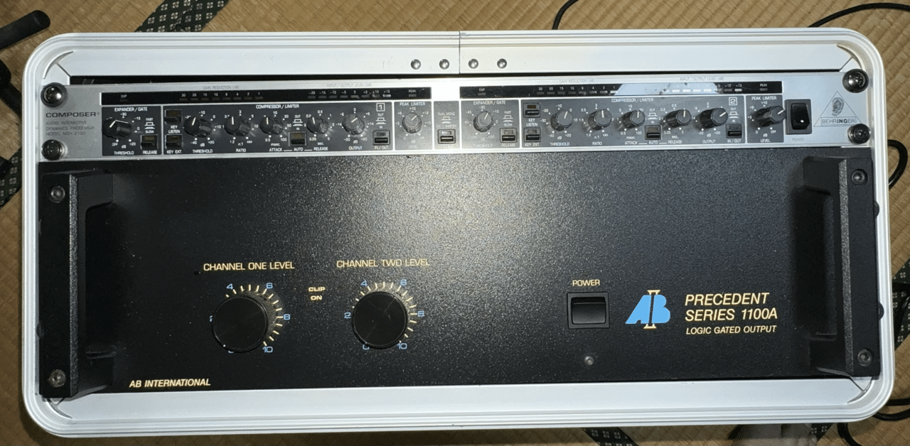 AB INTERNATIONAL 9220A パワーアンプ アメリカ製 AB INTERNATIONAL 9220A パワーアンプ アメリカ製