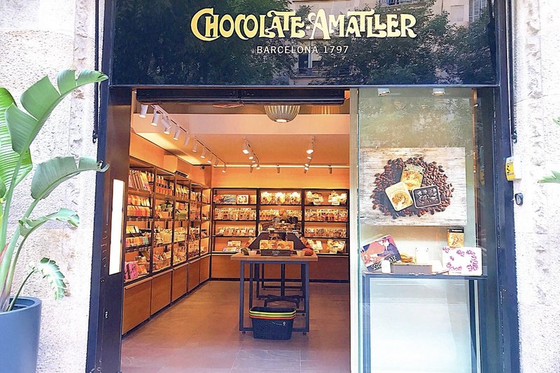 バルセロナ土産にも スペイン最古のブランド Chocolate Amatller アマトリェ ル でチョコレート を買ってきました 旅するチキン Note
