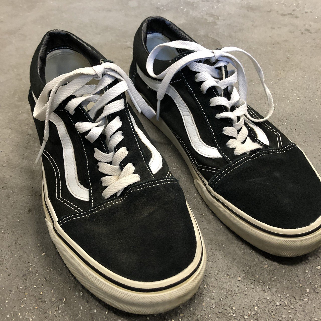 副業】リサイクルショップで買ったスニーカーを綺麗にしてメルカリで