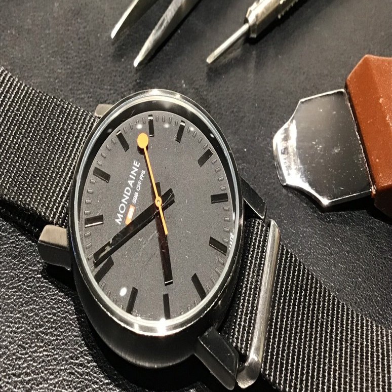 モンディーン（Mondaine）時計修理の電池交換を東京だとどこに依頼する