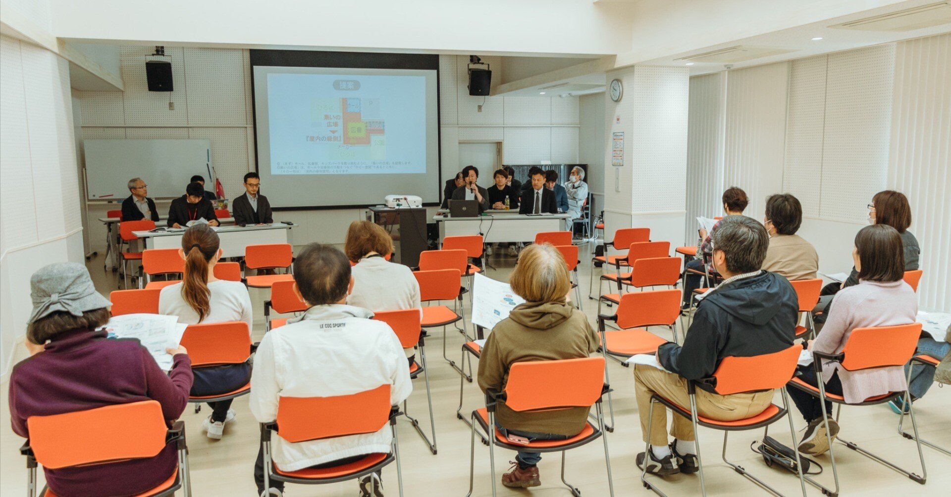 須崎市図書館等複合施設整備の基本設計の完成に向けた説明会を